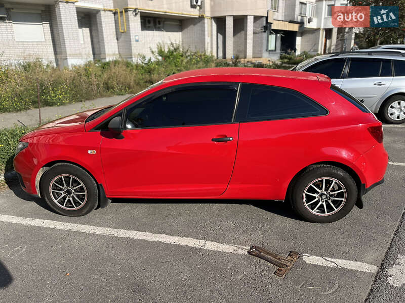 Хетчбек SEAT Ibiza 2010 в Дніпрі