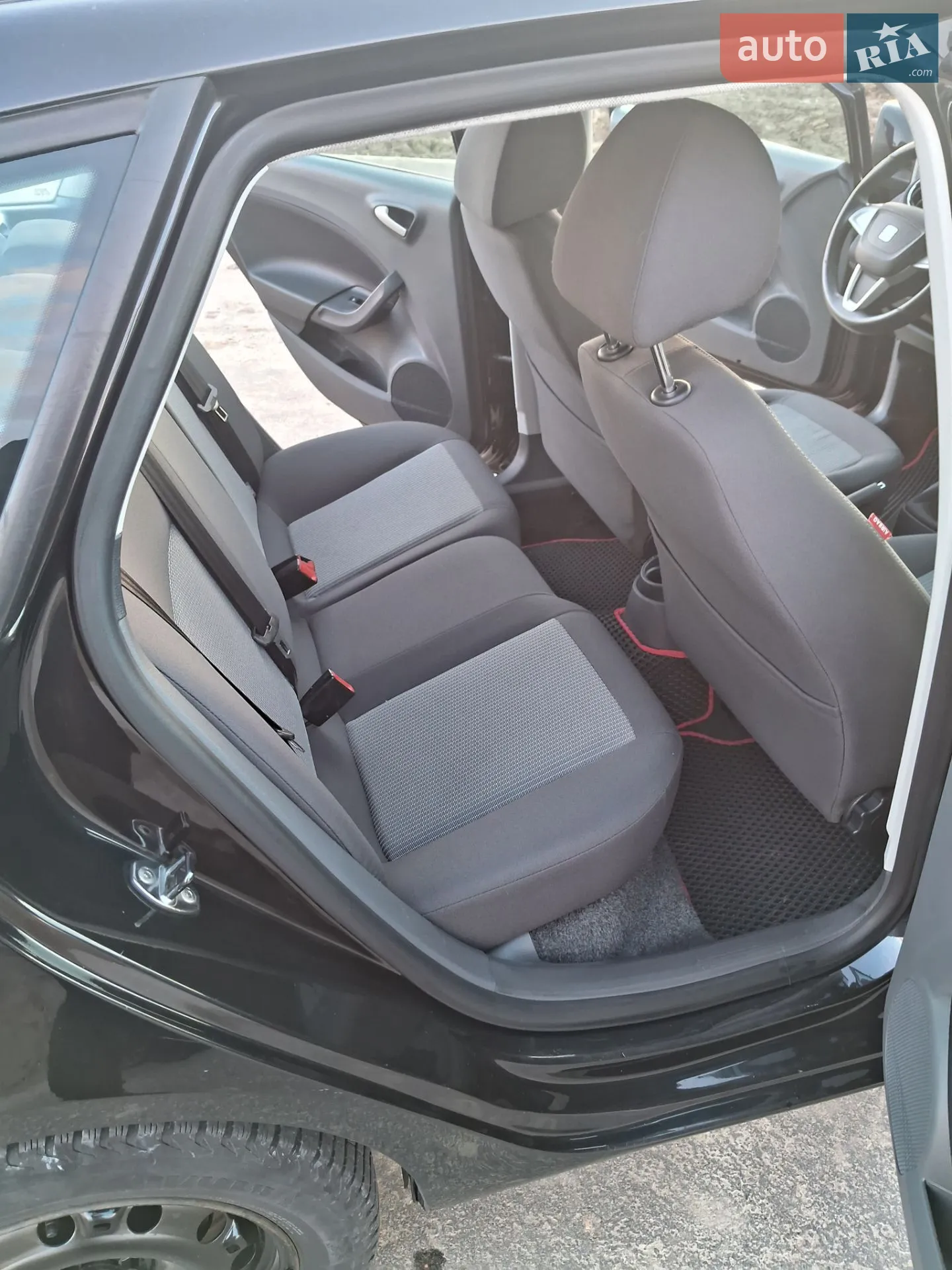 2010 SEAT Ibiza - мініатюра 16