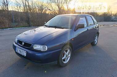 Хэтчбек SEAT Ibiza 1999 в Черновцах