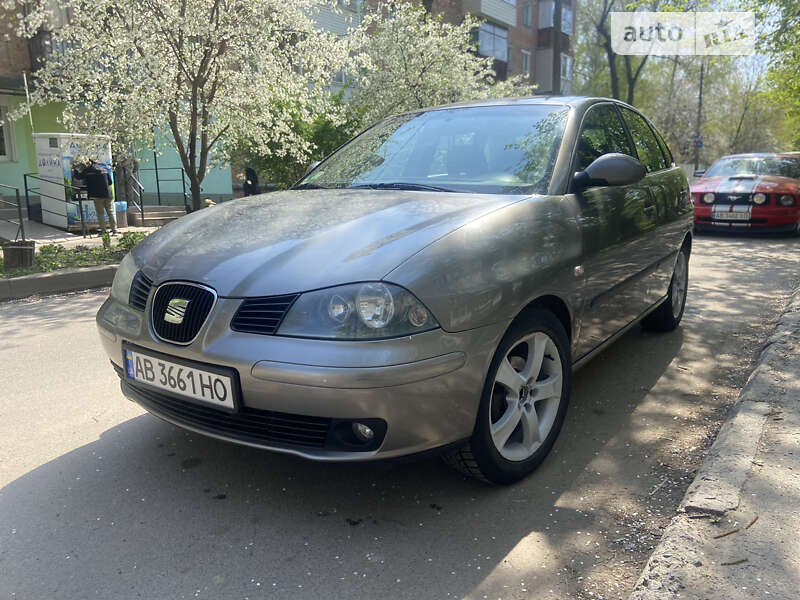 Хетчбек SEAT Ibiza 2005 в Вінниці