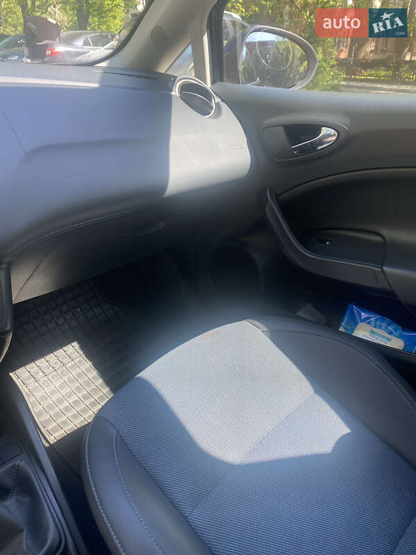 Хэтчбек SEAT Ibiza 2014 в Львове фото 13 Хэтчбек SEAT Ibiza 2014 в Львове