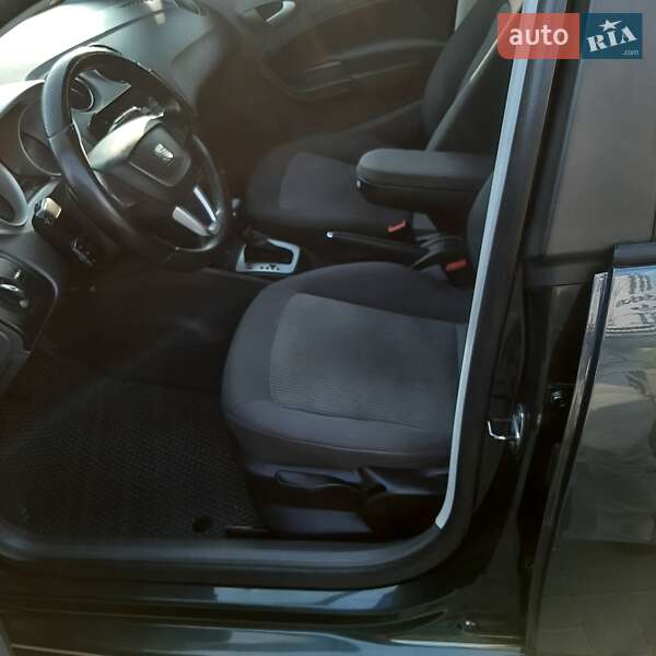 Хетчбек SEAT Ibiza 2011 в Харкові