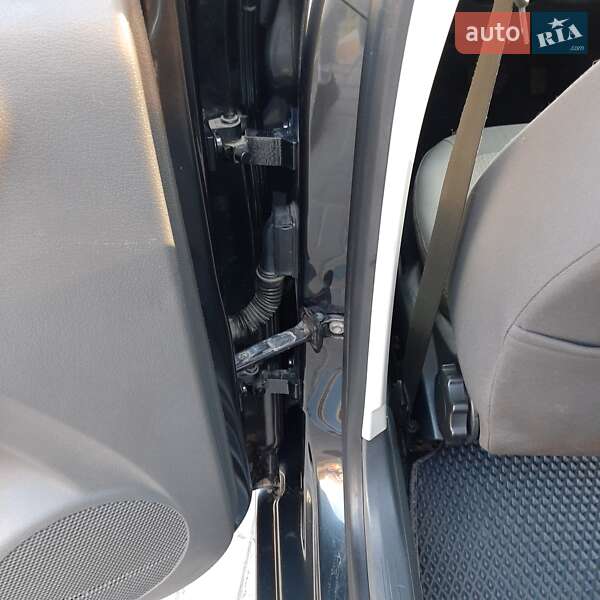 Хетчбек SEAT Ibiza 2011 в Харкові