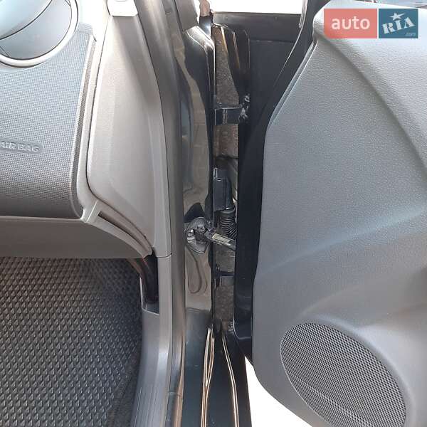 Хетчбек SEAT Ibiza 2011 в Харкові