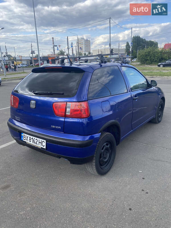 Хетчбек SEAT Ibiza 2001 в Черкасах