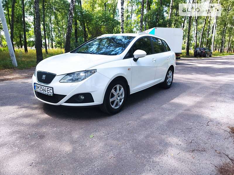 Хетчбек SEAT Ibiza 2011 в Охтирці