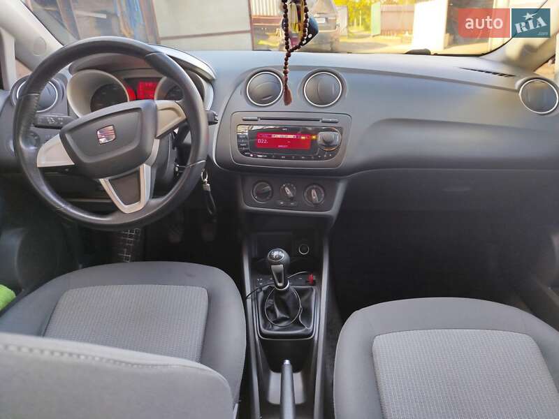 Хетчбек SEAT Ibiza 2011 в Кропивницькому