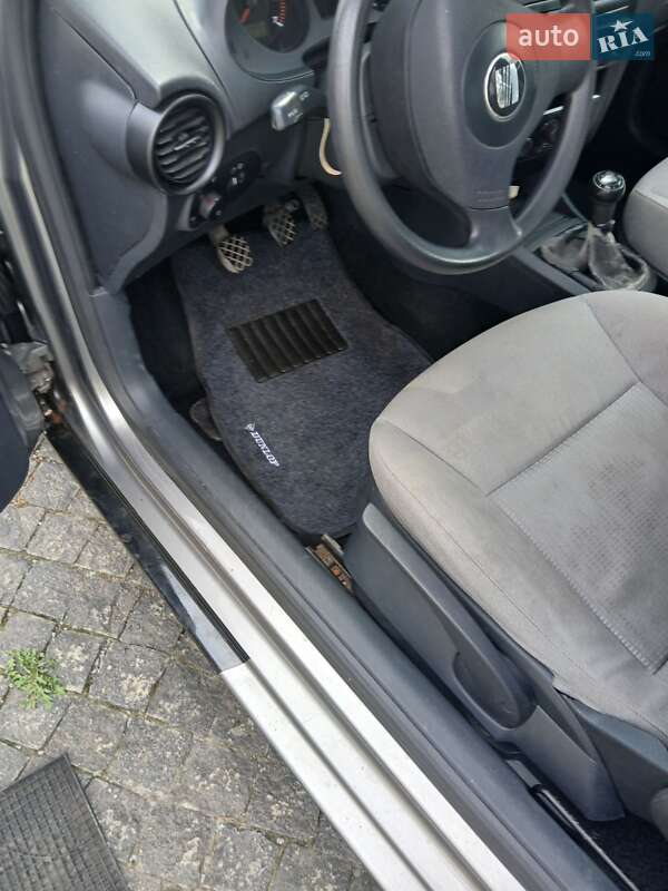 SEAT Ibiza 2003