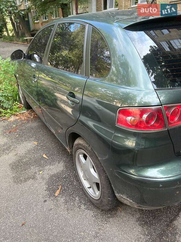 Хэтчбек SEAT Ibiza 2004 в Киеве
