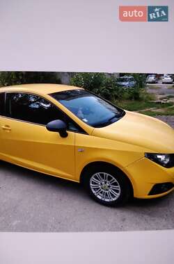 Хэтчбек SEAT Ibiza 2010 в 