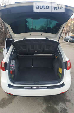 Хэтчбек SEAT Ibiza 2011 в 
