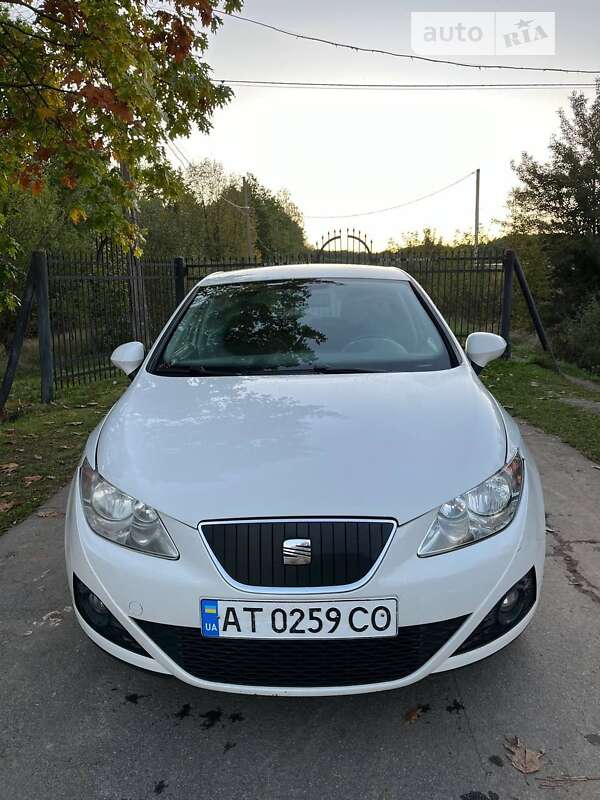 Хэтчбек SEAT Ibiza 2011 в Рожнятове