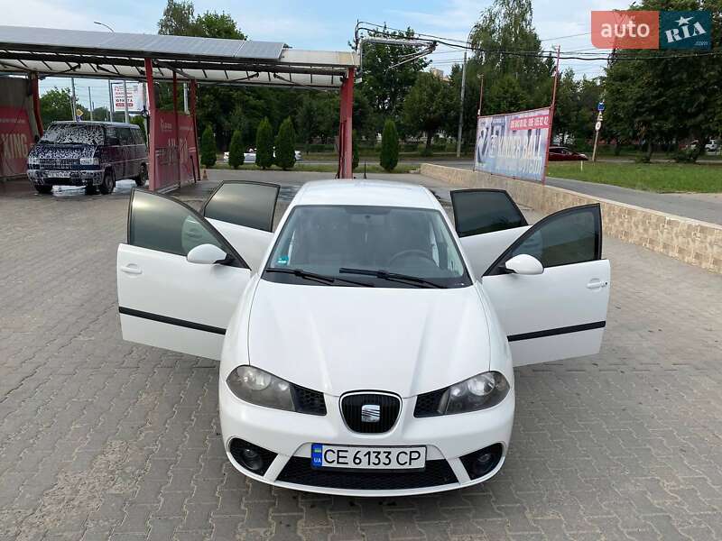 Хетчбек SEAT Ibiza 2009 в Чернівцях