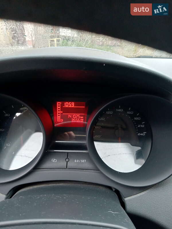 Хетчбек SEAT Ibiza 2010 в Рівному