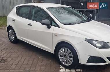 Хэтчбек SEAT Ibiza 2011 в Львове