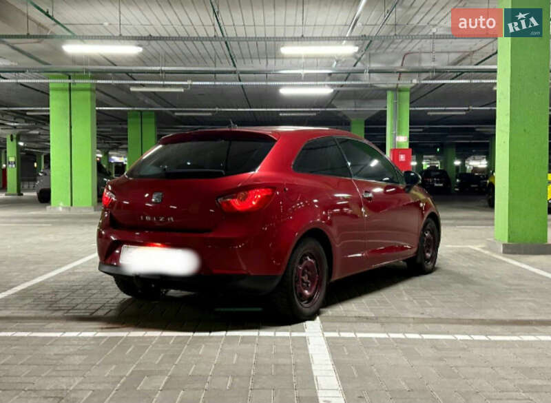 Хетчбек SEAT Ibiza 2011 в Києві