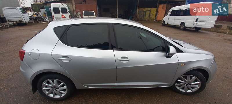 Хэтчбек SEAT Ibiza 2015 в Чернигове