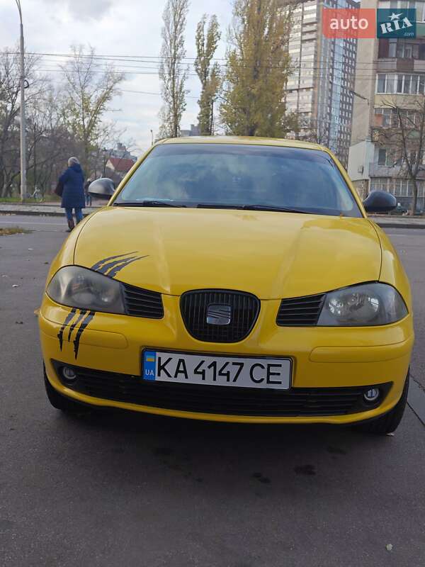 Хэтчбек SEAT Ibiza 2004 в Киеве