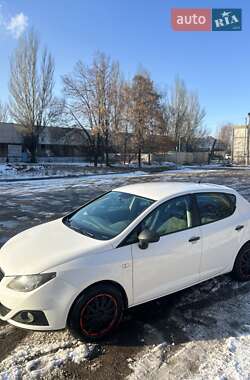 Хэтчбек SEAT Ibiza 2010 в Запорожье