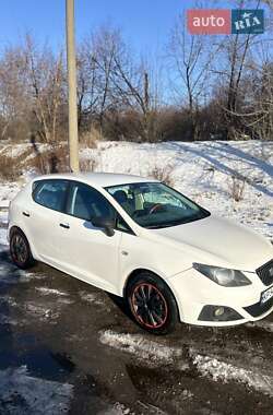 Хэтчбек SEAT Ibiza 2010 в Запорожье