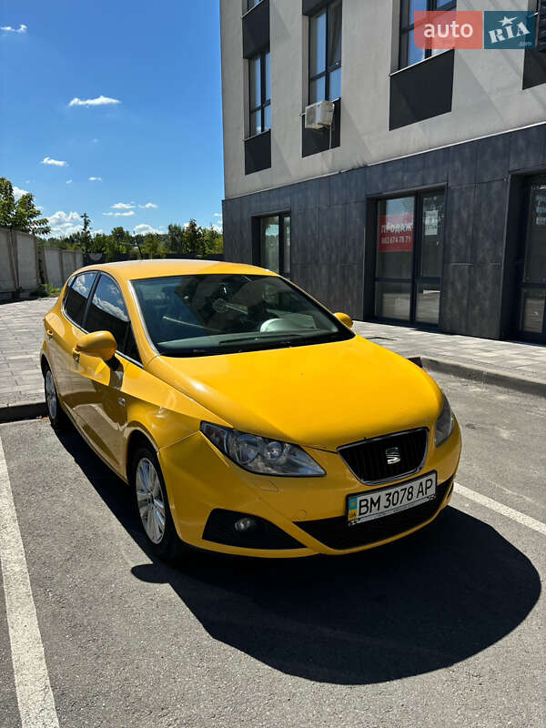 Хетчбек SEAT Ibiza 2011 в Києві