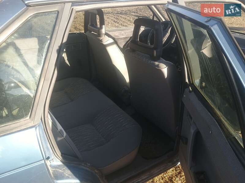 Хэтчбек SEAT Ibiza 1990 в Сколе