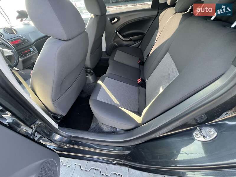 Хэтчбек SEAT Ibiza 2010 в Житомире