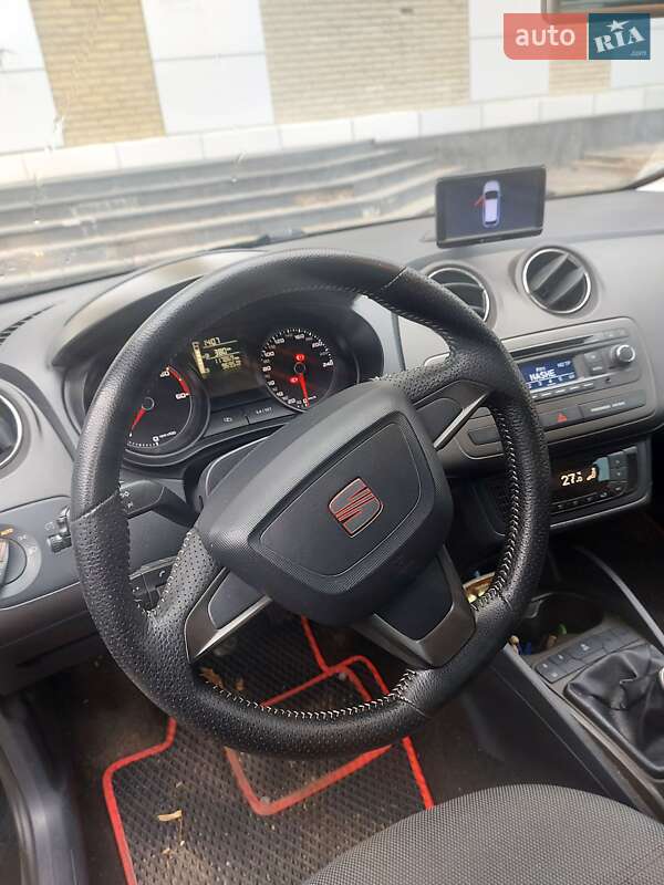 Хэтчбек SEAT Ibiza 2013 в Харькове