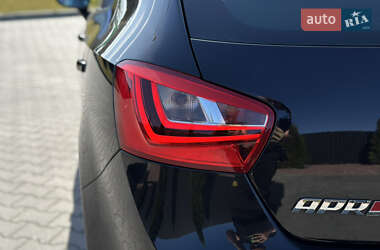 Хэтчбек SEAT Ibiza 2012 в 
