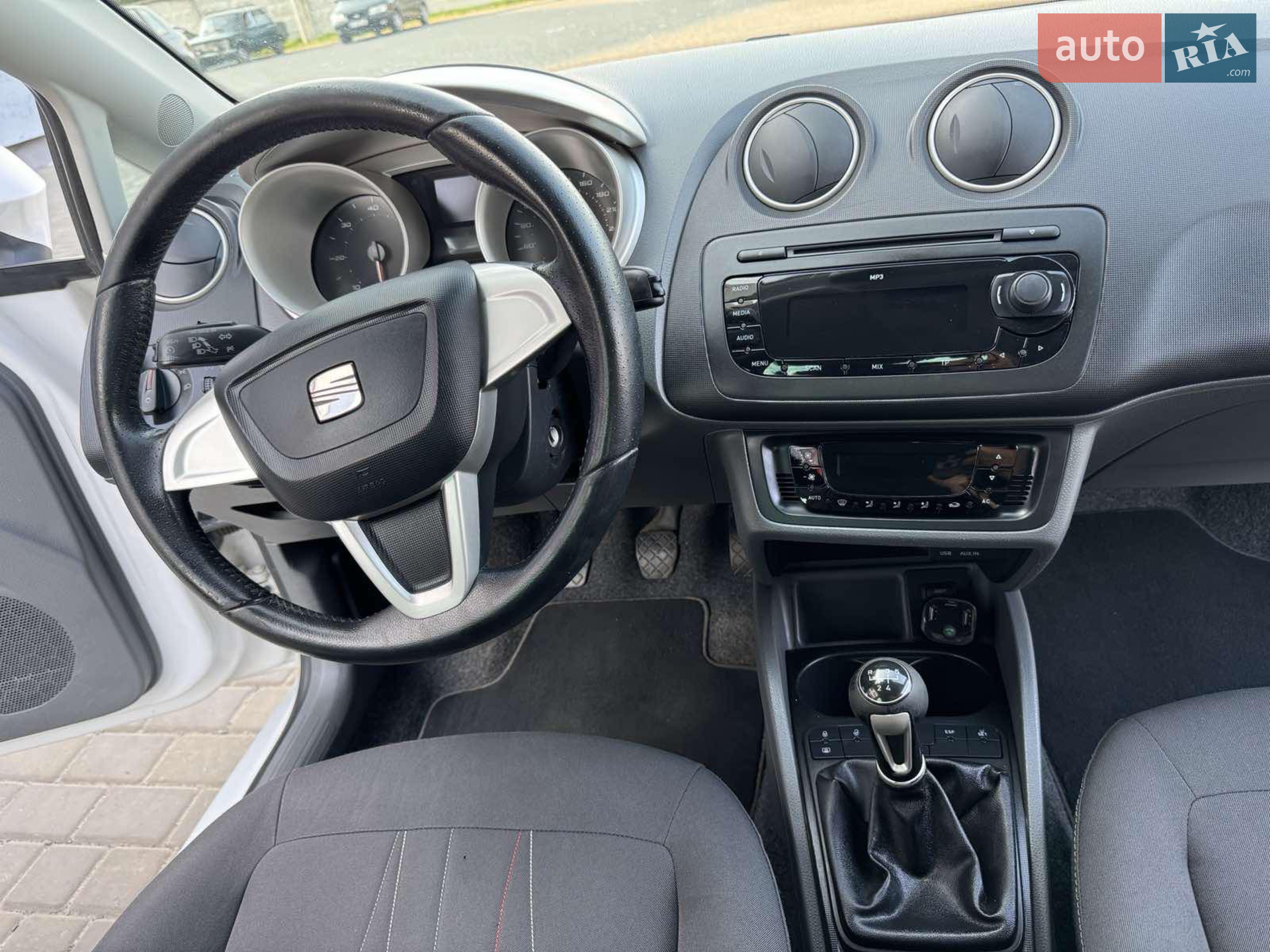 2011 SEAT Ibiza - мініатюра 14