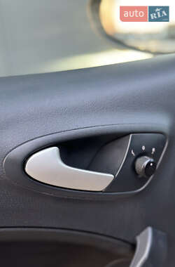 Хэтчбек SEAT Ibiza 2010 в 