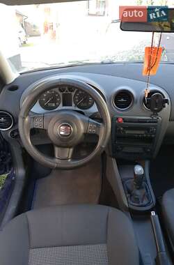 Хетчбек SEAT Ibiza 2007 в 