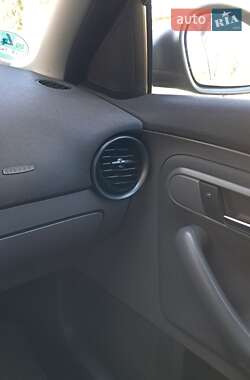 Хетчбек SEAT Ibiza 2007 в 
