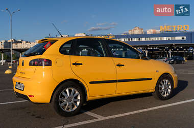 Хетчбек SEAT Ibiza 2009 в 