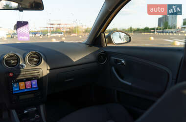 Хетчбек SEAT Ibiza 2009 в 