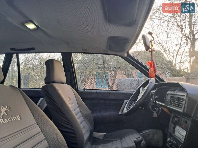 Хетчбек SEAT Ibiza 1990 в Дерно