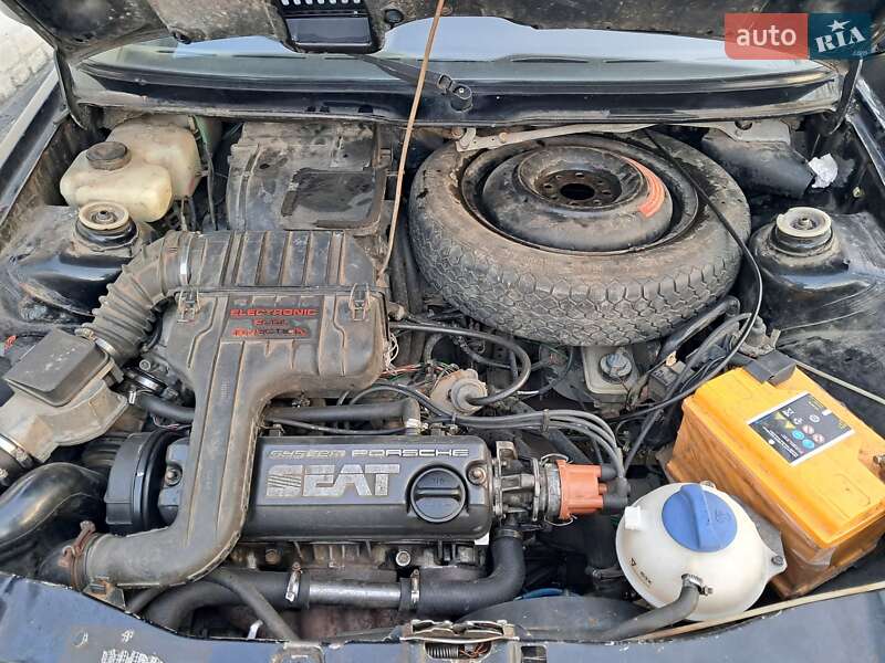 Хетчбек SEAT Ibiza 1990 в Дерно