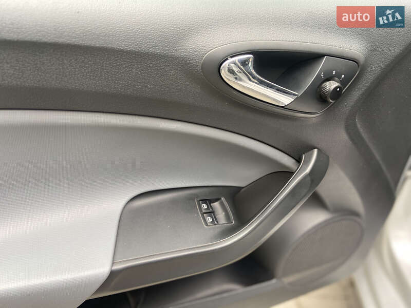 Хетчбек SEAT Ibiza 2013 в Києві