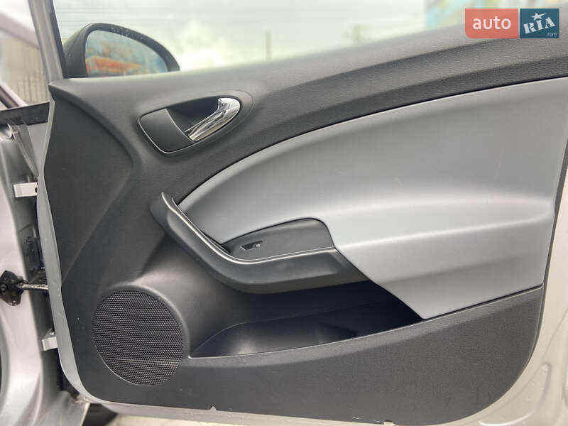 Хетчбек SEAT Ibiza 2013 в Києві