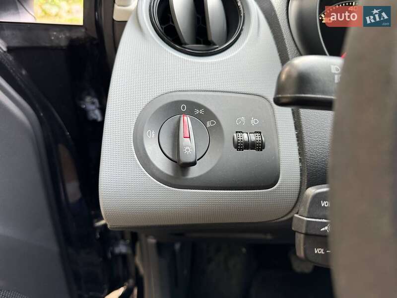 Хэтчбек SEAT Ibiza 2014 в Киеве