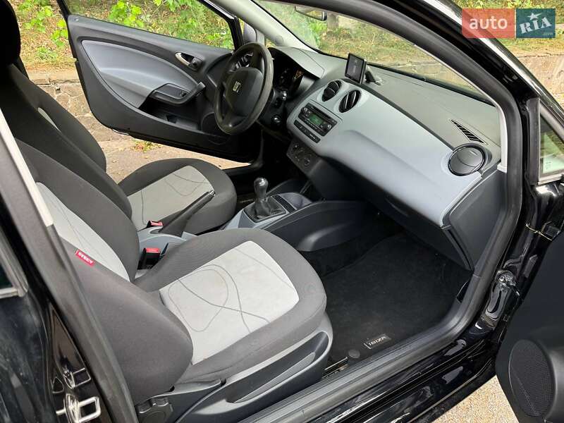 Хэтчбек SEAT Ibiza 2014 в Киеве