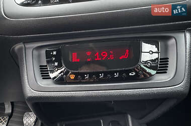 Хэтчбек SEAT Ibiza 2011 в 