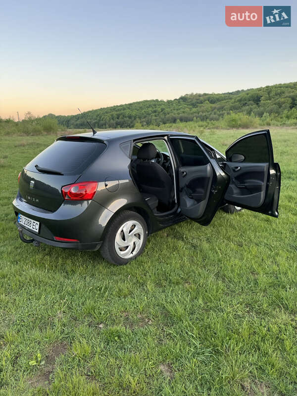Хетчбек SEAT Ibiza 2011 в Мукачевому