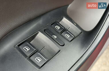 Хетчбек SEAT Ibiza 2011 в 