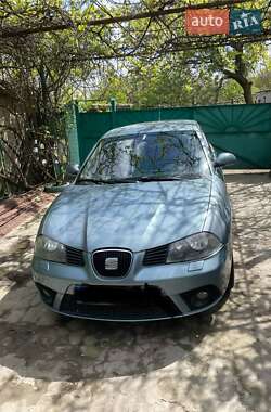Хетчбек SEAT Ibiza 2006 в Дніпрі