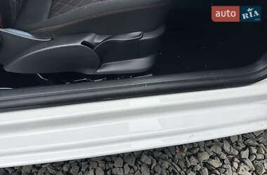 Хэтчбек SEAT Ibiza 2011 в 