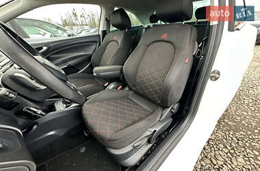 Хэтчбек SEAT Ibiza 2011 в 