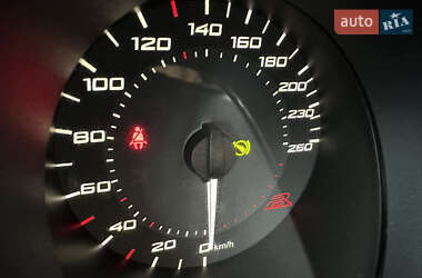 Хэтчбек SEAT Ibiza 2011 в 