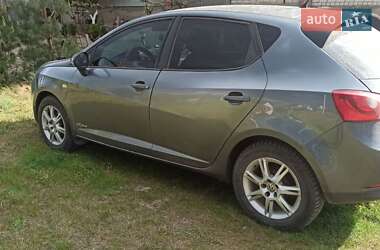Хетчбек SEAT Ibiza 2012 в 