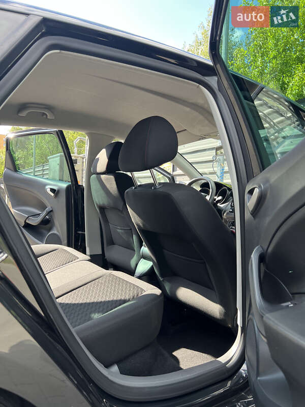 Хетчбек SEAT Ibiza 2010 в Ковелі